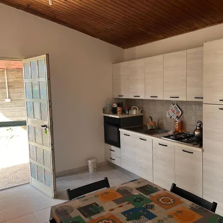 Plemmirium Ondosum Villa *